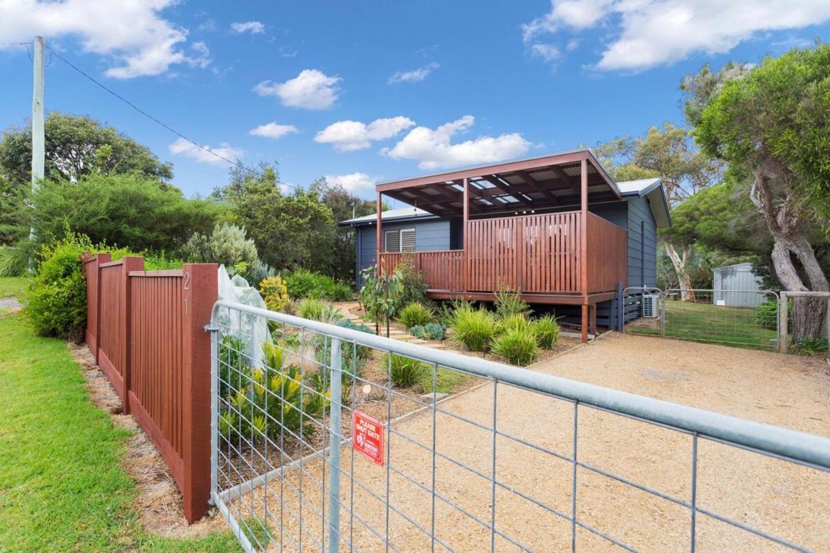 Stylish Zen Bungalow W Firepit + Walk To Beach Villa Smiths Beach Exterior photo